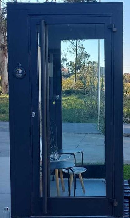 Stand em Inox e Vidro