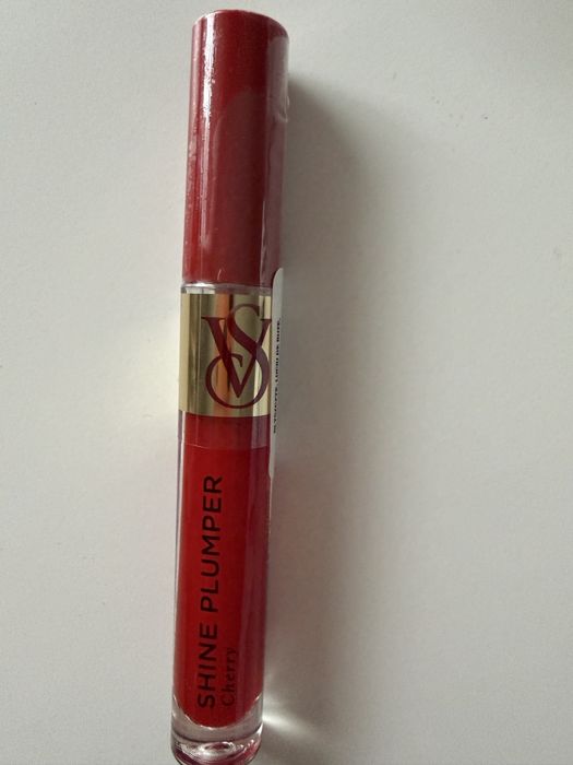 Nowy cherry blyszczyk wictoria’s secret