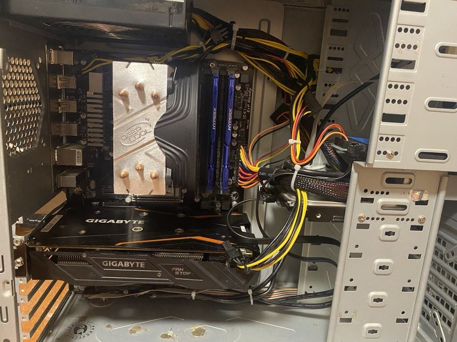 Ігровий комп'ютер, практично новий