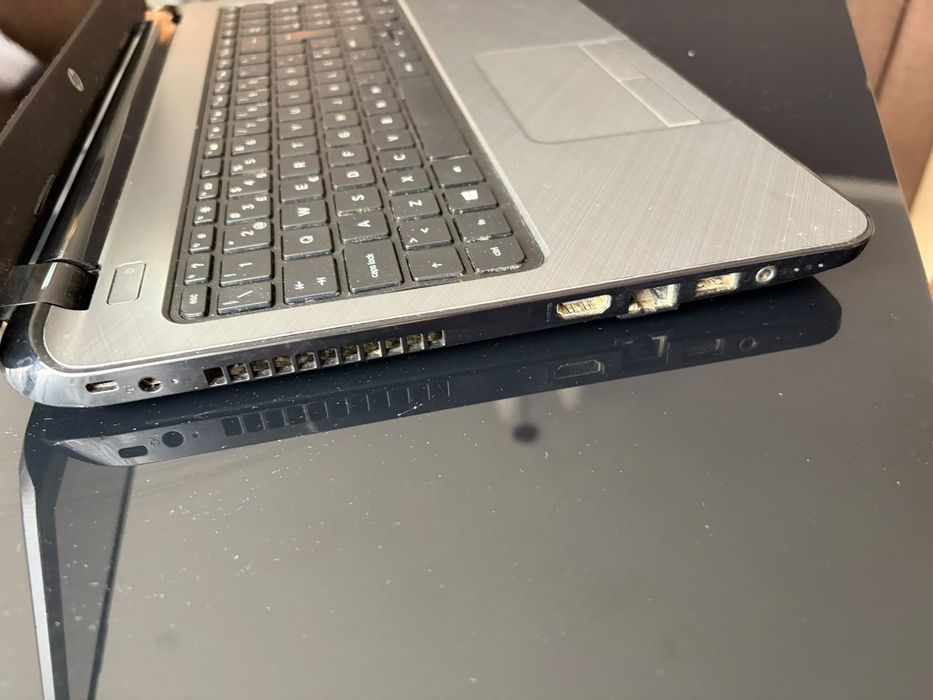 HP Notebook 15" – Para Peças ou Reparação