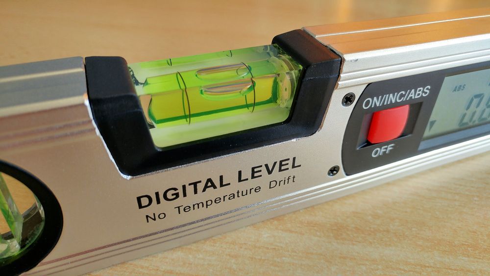 Nível de bolha digital com régua de 400 mm e ímanes de fixação