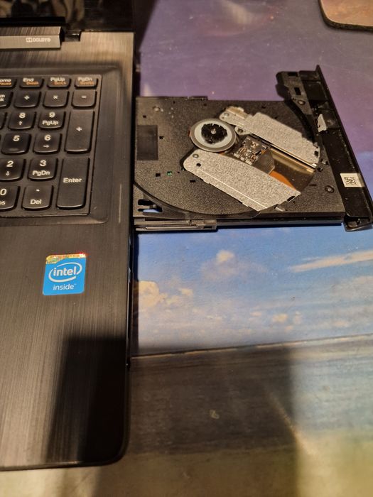 Portátil Lenovo G50 - Windows 11 - 8 Gb ram - Ssd 250 Gb.
Windows 11 +