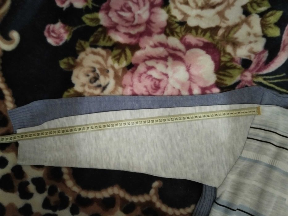 Свитера демисезонные р. М-L (46), хорошее состояние