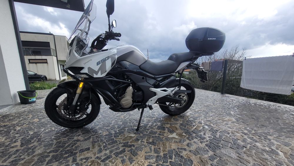 CF  Moto 650  MT
