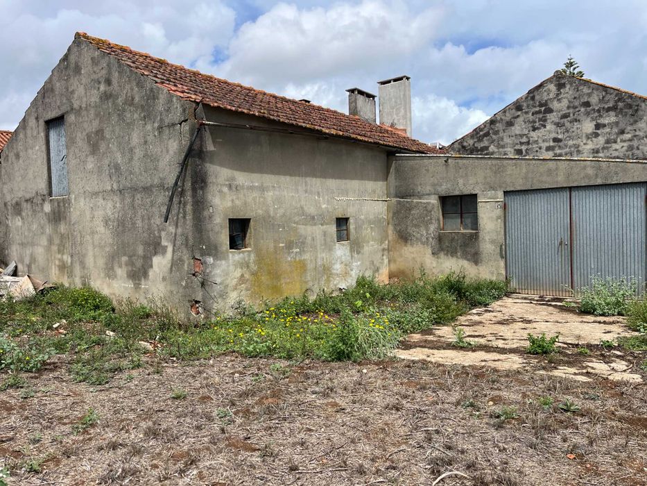 Moradia T3 com Garagem em Turquel