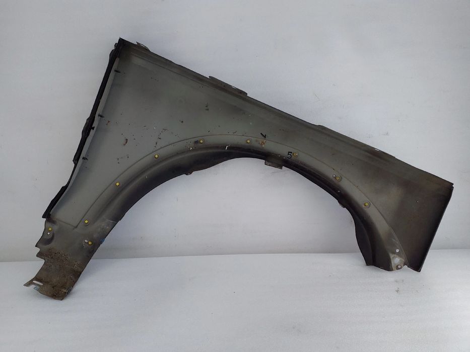 Guarda-lamas esquerdo LAND ROVER Discovery III (L319)