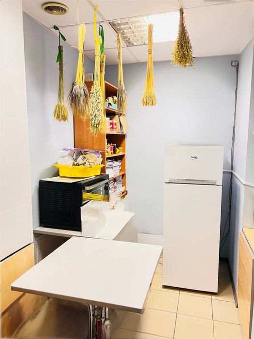 Продаж унікального фасадного приміщення  в ЦЕНТРІ, вул.Б.Хмельницького