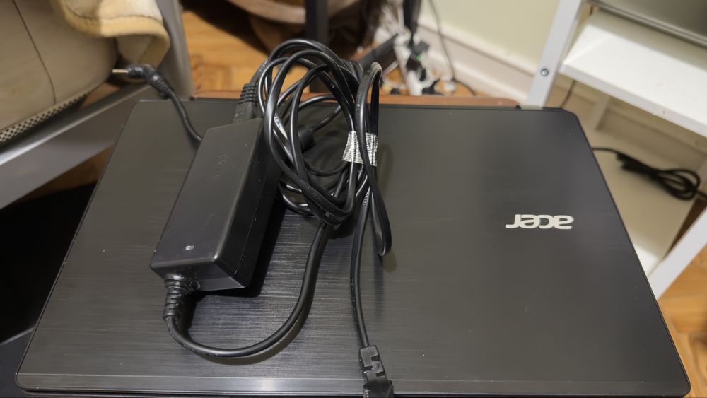 Acer TravelMate P238‑G2-M com Intel i5‑7200U e 8 GB de RAM