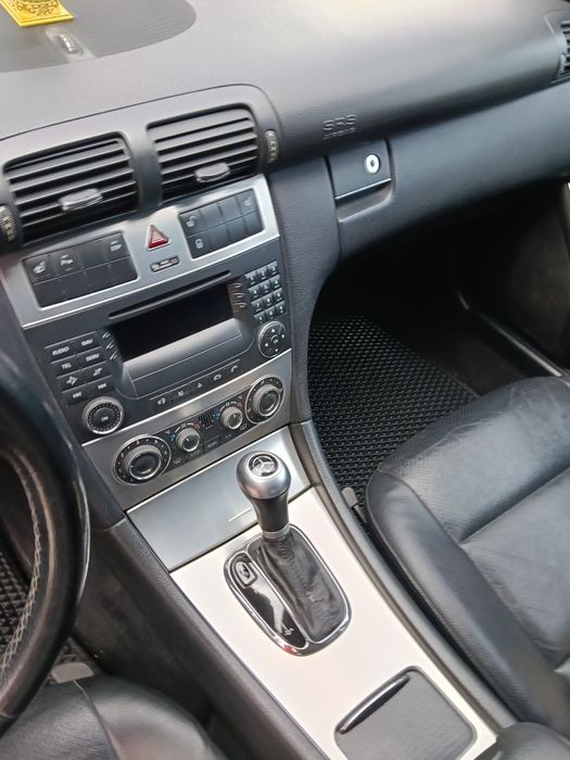 Продам MERCEDES   C-220