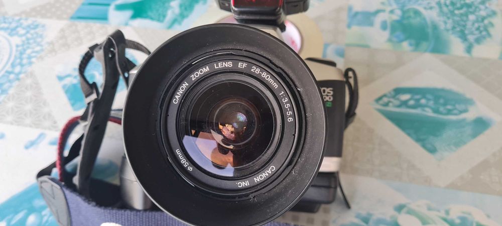 Máquina fotográfica Canon EOS 500N