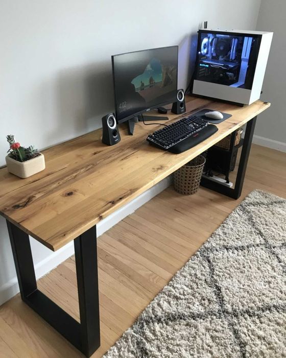 Стол для компьютера в стиле лофт