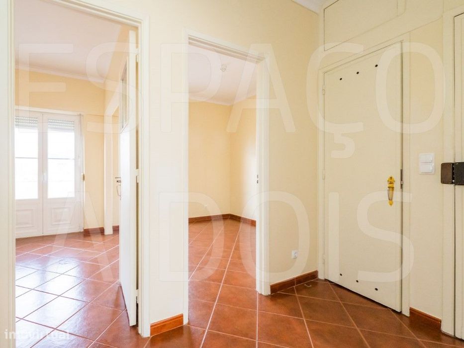 Apartamento T1 com Vista Rio e Varanda | Ajuda | Cozinha Equipada |...
