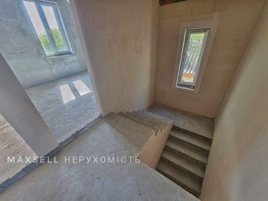 Продам окремий будинок на Козацькому проспекті за ціною таунхауса