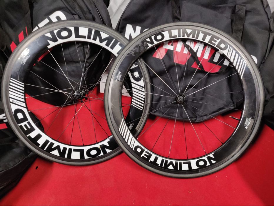 Szosa r58 Specialized Roubaix SL4 Expert Ultegra koła karbon 60/80