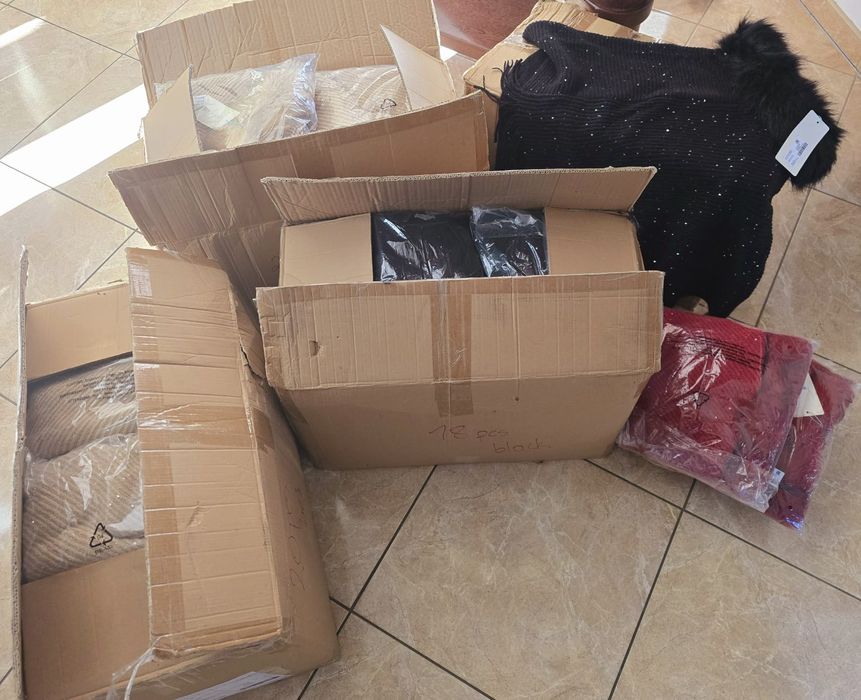 Sprzedam całość outlet 80 sztuk ponczo