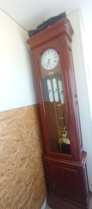 Relógio Antigo de Sala
