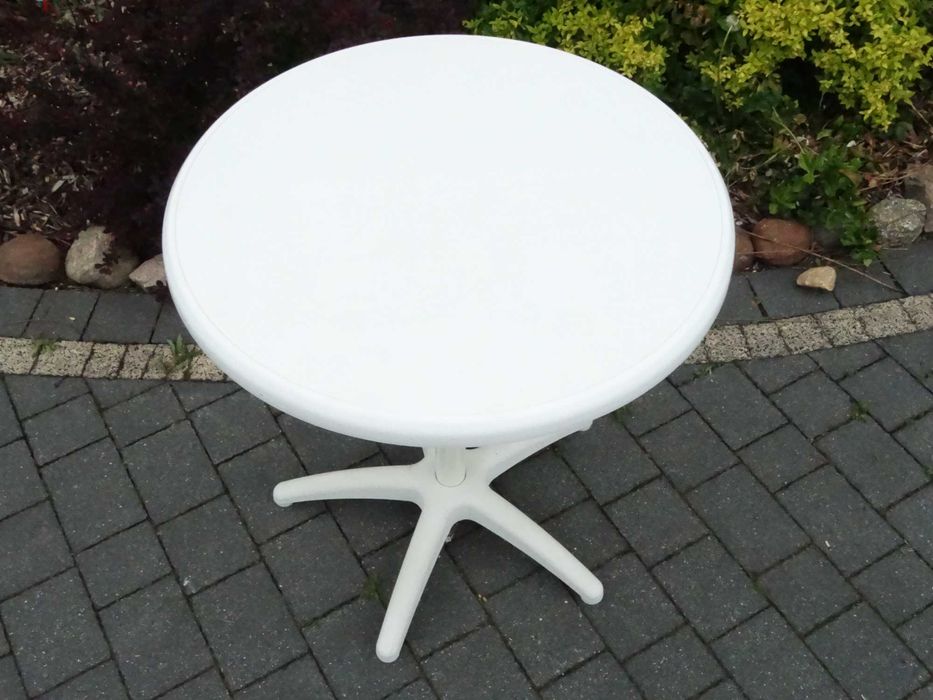 Biały Stolik Ogrodowy / Kawiarniany – Stabilny, Okrągły 70cm
