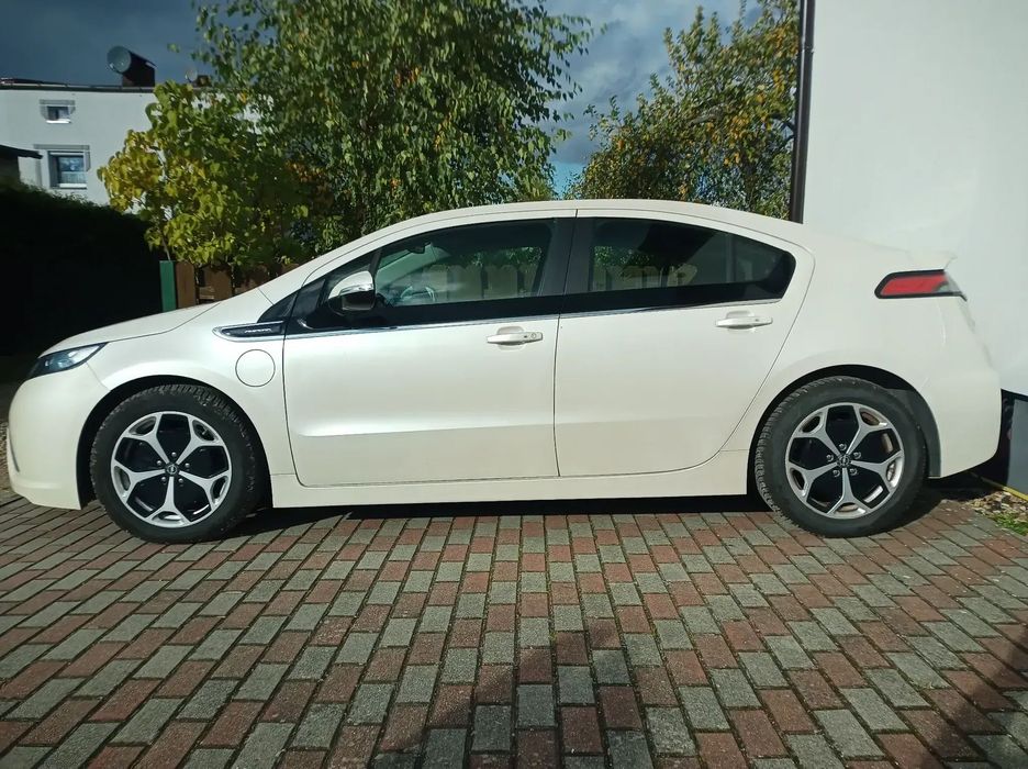 Opel Ampera Niski przebieg,fajny stan.