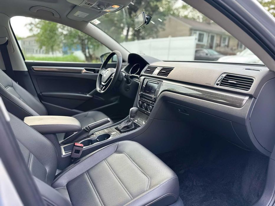 Volkswagen Passat SE      2017