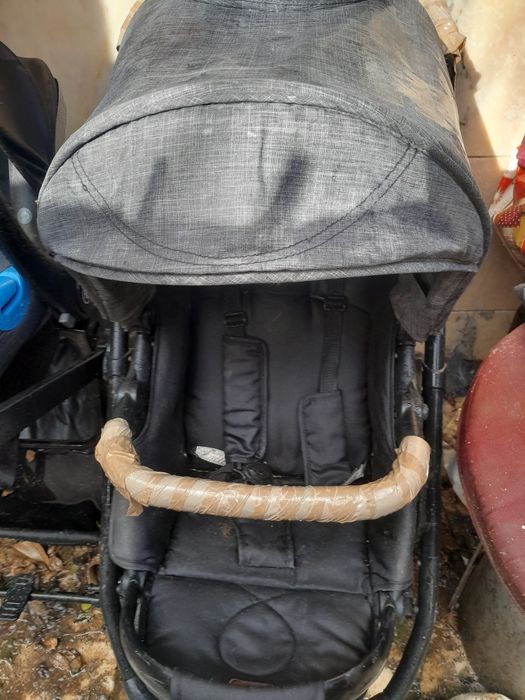 Carrinho bebe passeio PIERRE CARDIN 10€