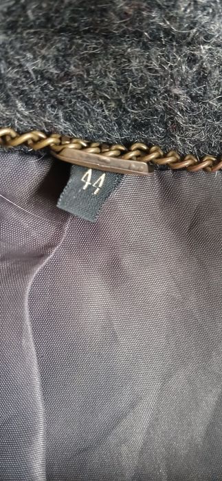 Casaco comprido cinzento