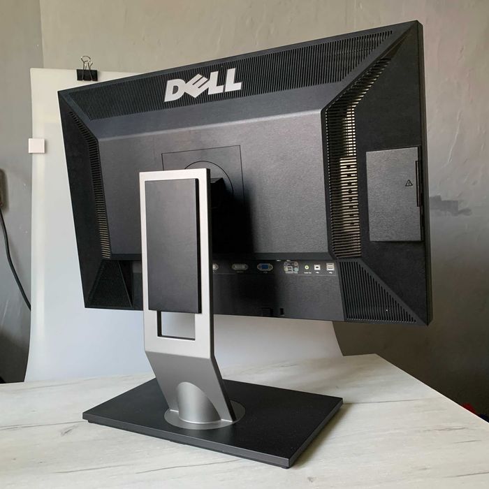 Монитор Dell U2410f
