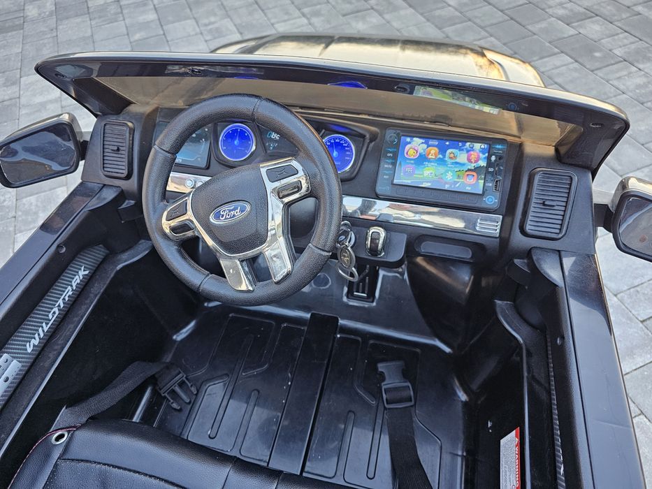 FORD RANGER WILDTRAK na pilota, dwuosobowy
