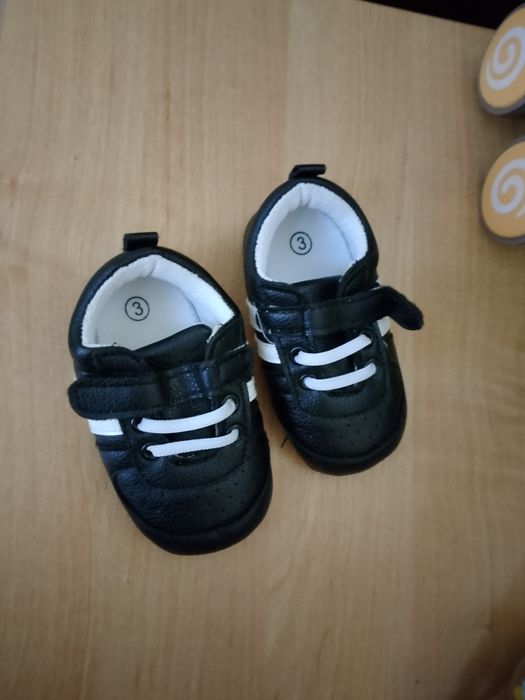 Дитяче взуття для маленьких