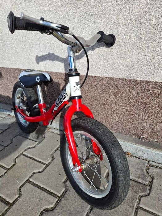 Rowerek biegowy czerwony