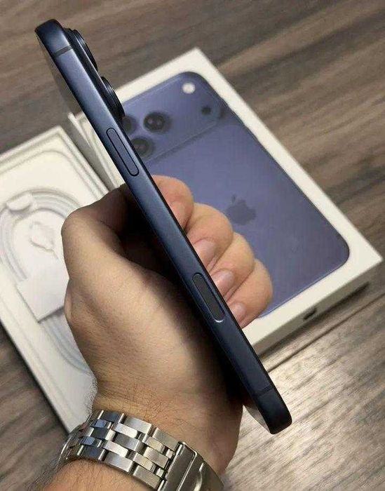 iPhone 17 Pro Max, 256 ГБ, SIM + eSIM