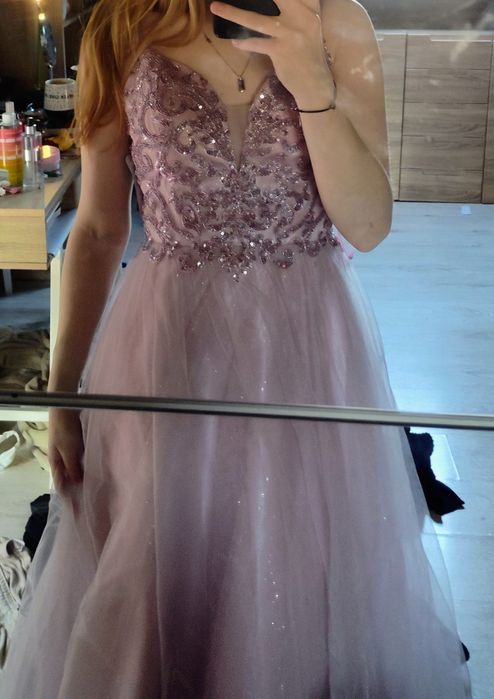 Sukienka studniowkowa