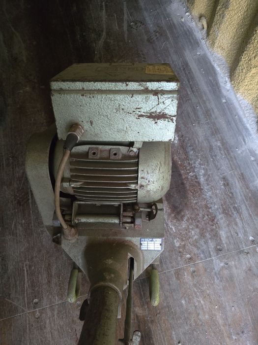 Maquina de afagar madeira