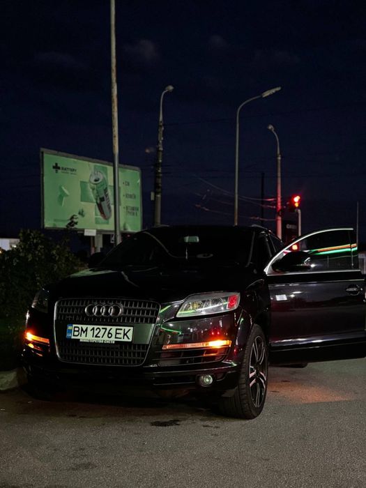 Ауді q7 в отличном состояние