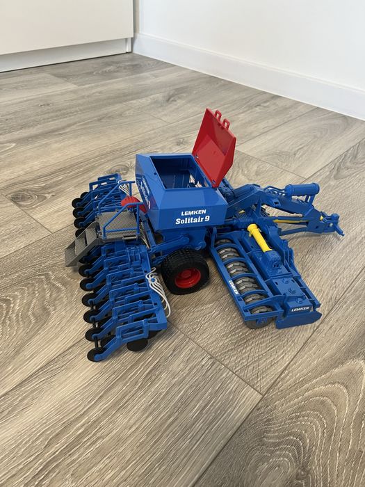 Siewnik i pług obracalny LEMKEN- Bruder