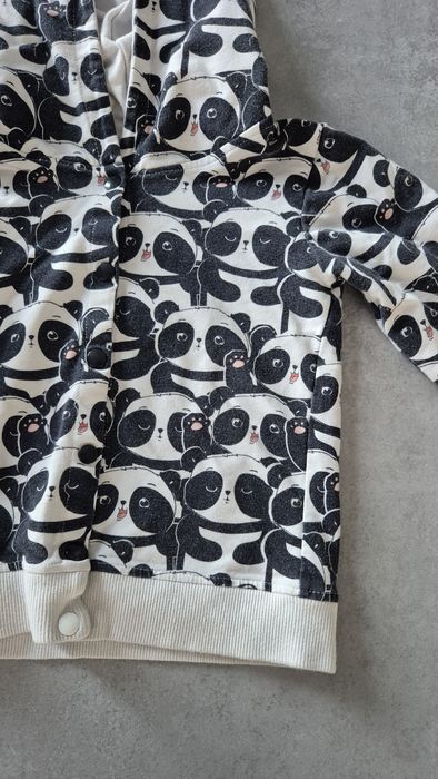 Bluza dla dziecka w pandy . Dzień pandy
