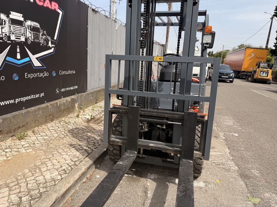 EMPILHADOR JQ POWER 2500kg novo Diesel 2026 Excelente ###OPORTUNIDADE###