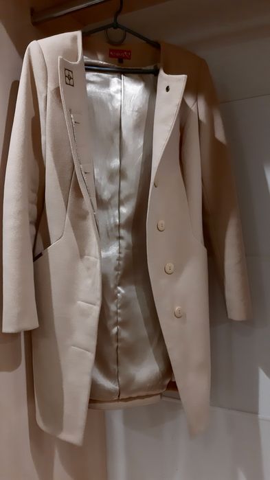 Жіночий плащ, стан ідеальний