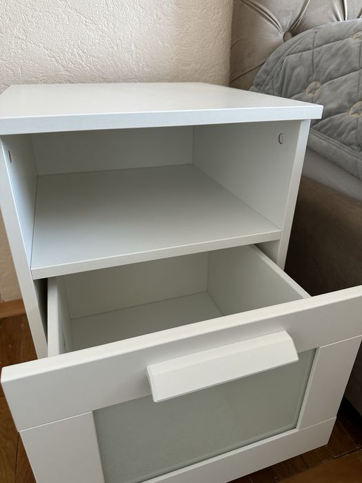 Придіжкові тумби IKEA