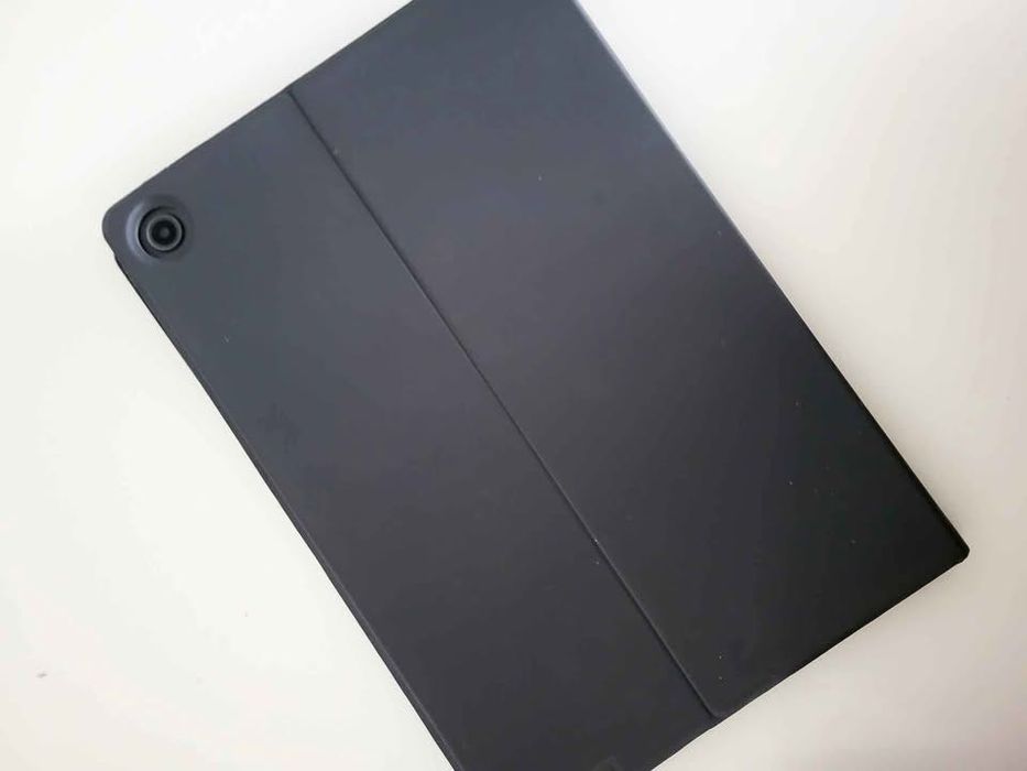 Tablet Lenovo M10 Plus 2023 com pen, capa, teclado, mala