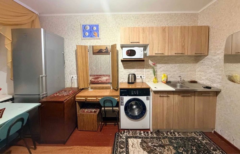 Оренда кімнати в гуртожитку на Київській, Павла Корнелюка магаз Аврора