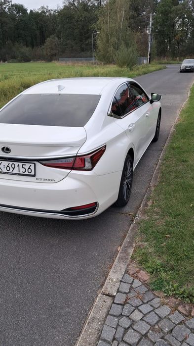 Lexus ES Pierwszy właściciel kupiony w salonie pl Lexus Kraków