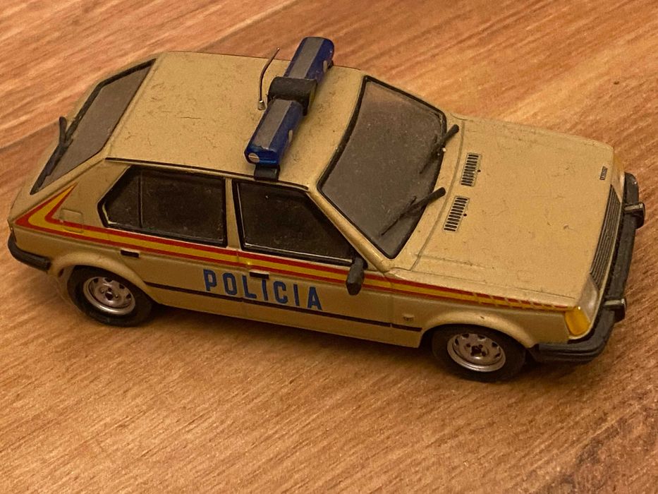 Miniatura Talbot Carro de Polícia brinquedo antigo em bom estado.