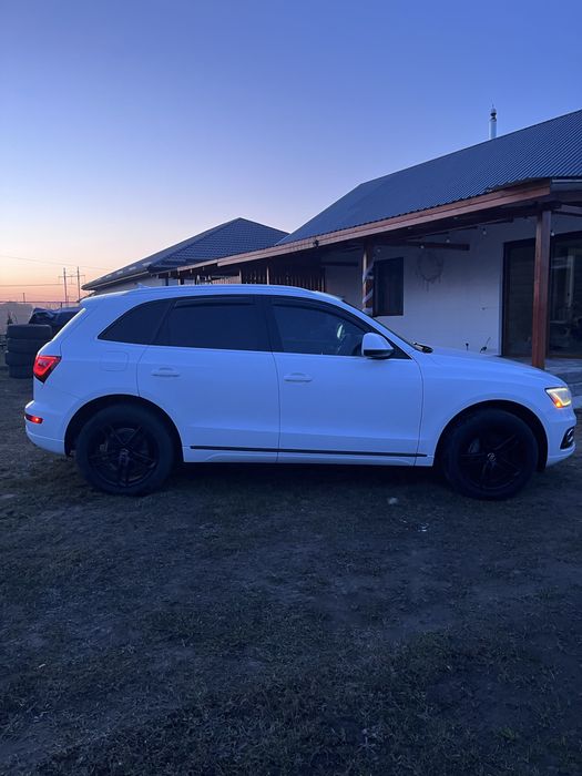 Audi Q5 2015 БЕЗ ДТП  Повністю обслужене та доглянуте авто.