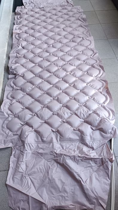 Sobrecolchão anti-escaras com compressor