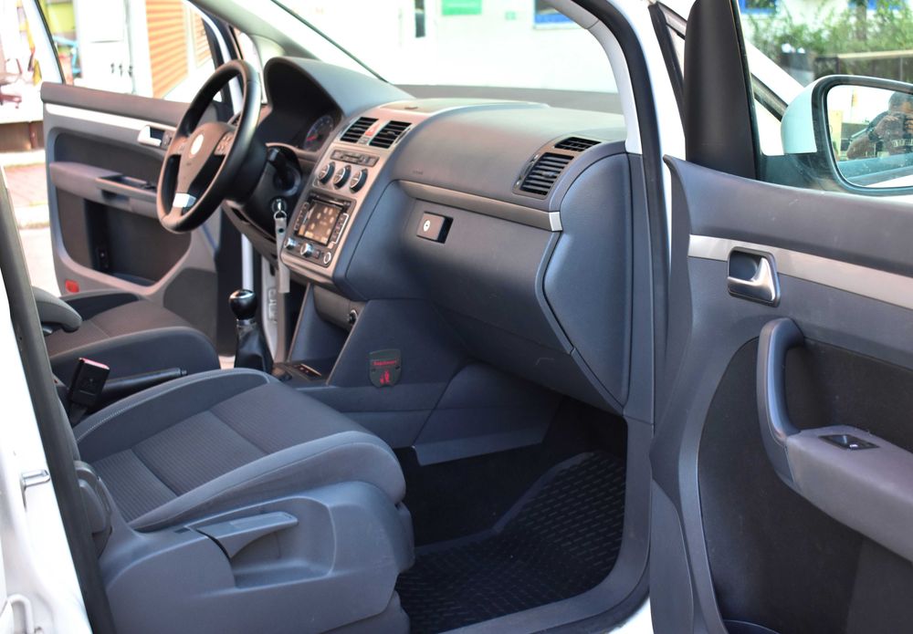 Фольксваген Тоуран 2009г, Дв 1.4(140л.с) газ-бензин
