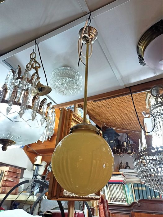 Candeeiro Art Deco Vidro Opalino Amarelo