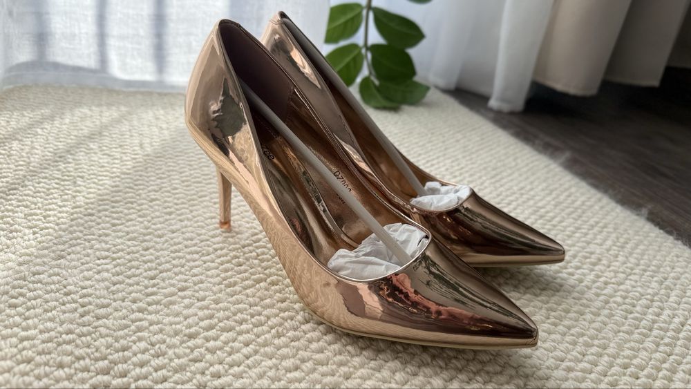 Szpilki różowe złoto, błyszczące, nowe, rozmiar 38