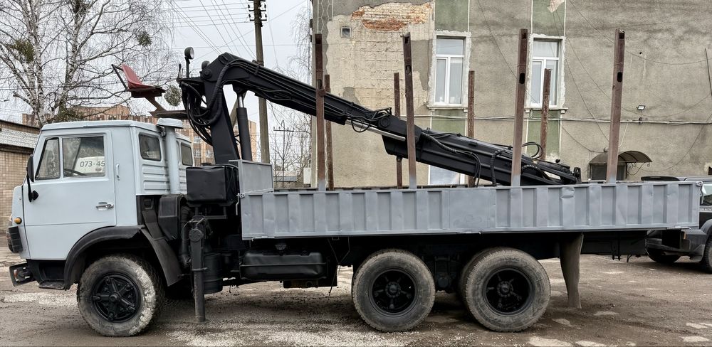 Камаз лісовоз маніпулятор. Робоче авто.