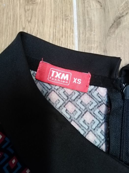 Mała czarna sukienka TXM