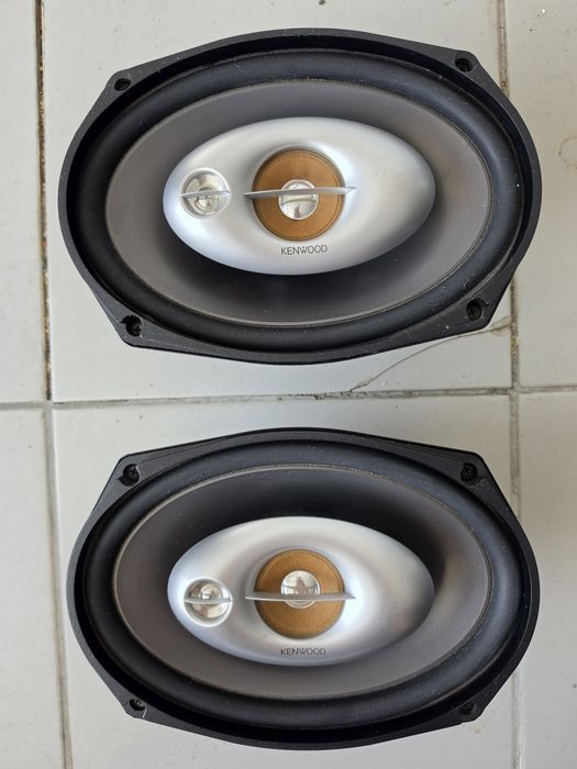 Sistema de som completo para carro